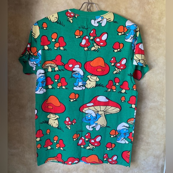 Peyo 2024 Smurfs Graphic All Over Print Green Tee Unisex Small Retro Style - Picture 2 of 4